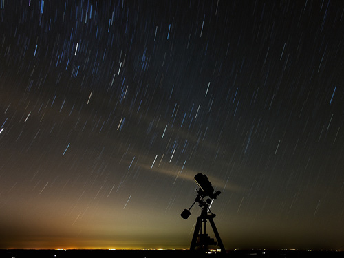 Telescopio-stelle-cadenti-notte-San-Lorenzo
