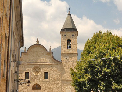 Castel-San-Vincenzo-town-church-Molise