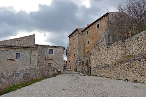 Borgo-Roccacalascio-Italy