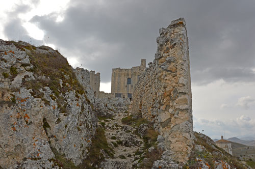 Rocca-Calascio-castello-medioevale