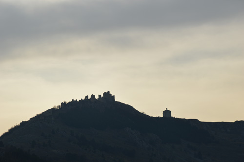 Rocca-Calascio-di-notte