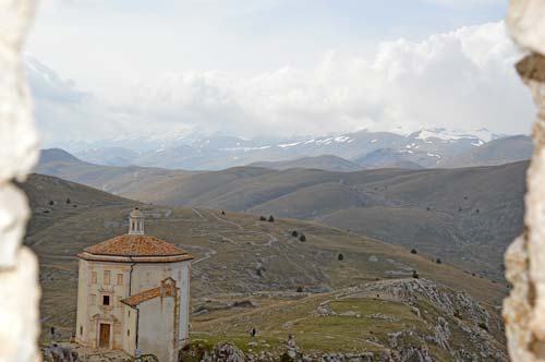 Vista-castle-Abruzzo