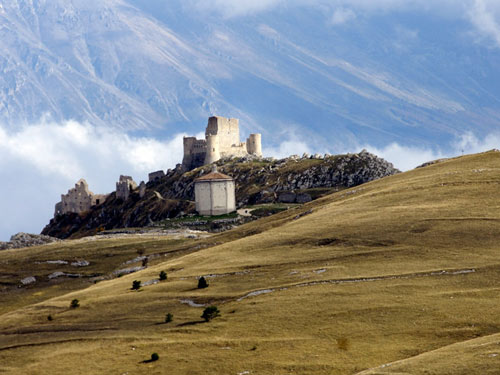 Rocca-Calascio-Abruzzo