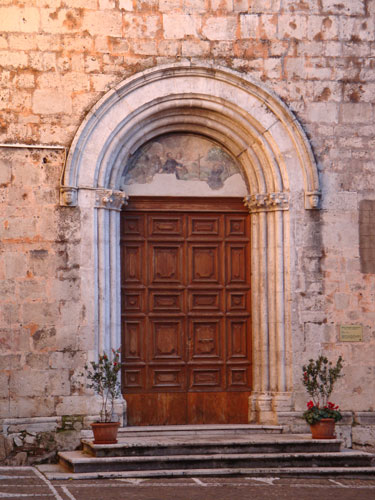 Chiesa-San Francesco-Portale-Isernia