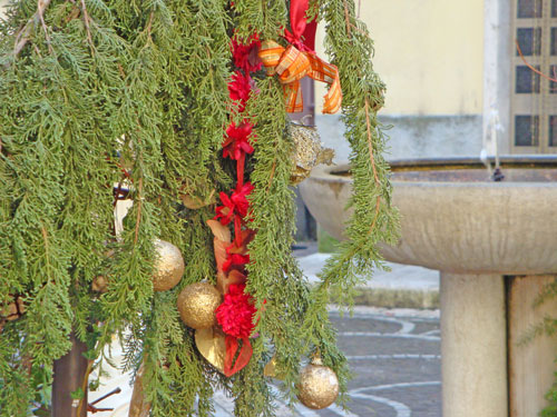 Particolare-natalizio-borgo-Isernia-Molise