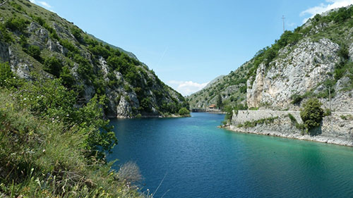 Bomba-lake-Abruzzo-Italy