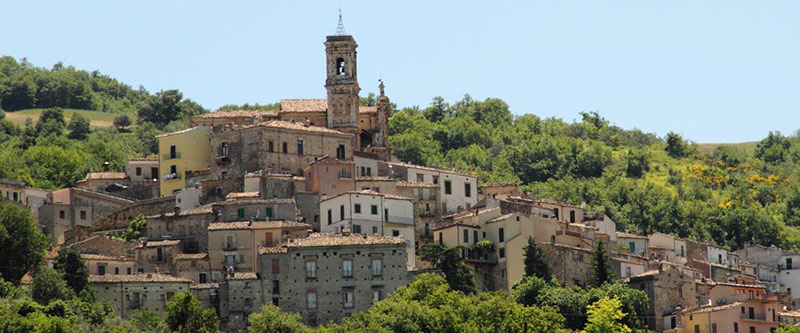 Lake-town-Abruzzo