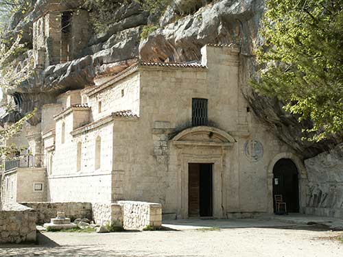 eremo-di-Santo-Spirito-a-Majella-Abruzzo