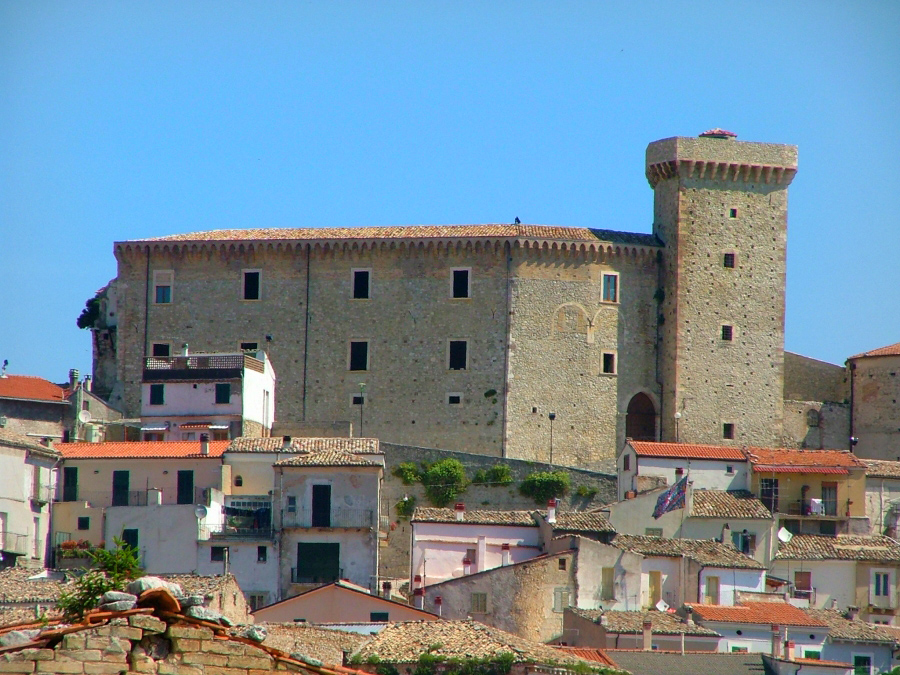 castello-ducale-di-Casoli