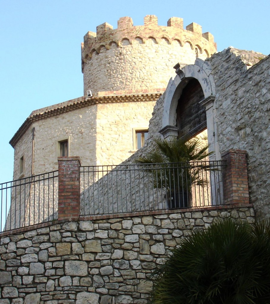 castle-palmoli