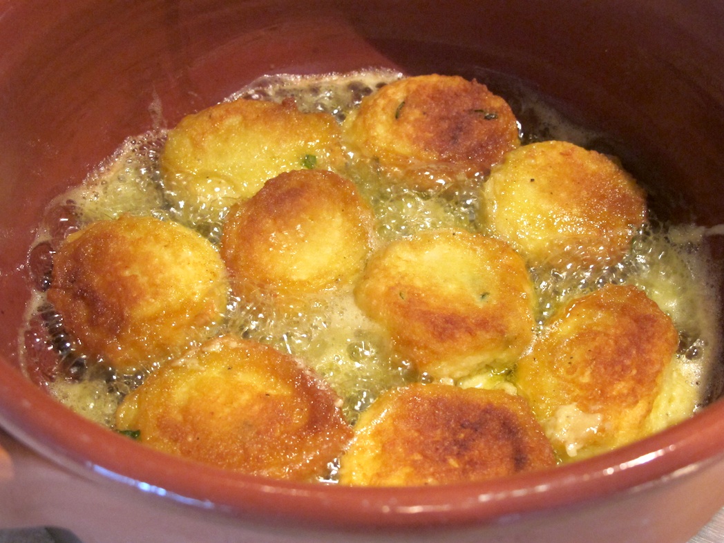 cheese-eggs-balls-oil