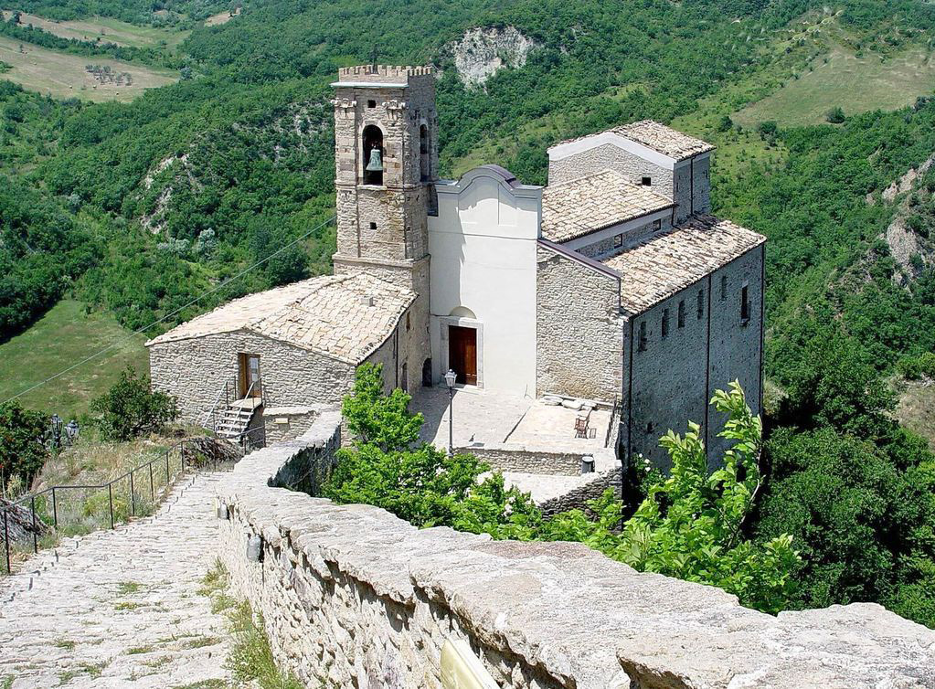 Chiesa-san-pietro-Roccascalegna-chieti-abruzzo