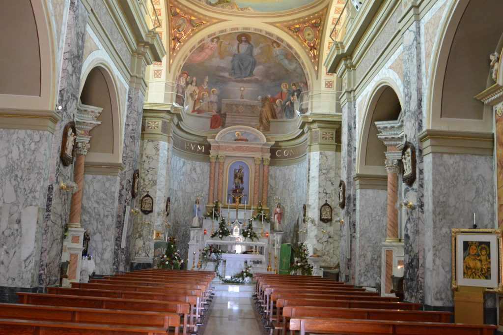 Roccaspinaveti-interno-chiesa