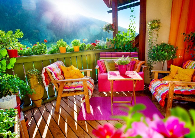 How to decorate the balcony or the terrace of your dreams house