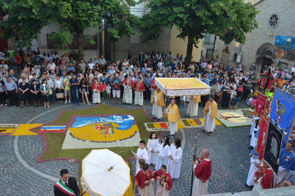 Carunchio-in-flower-event-abruzzo