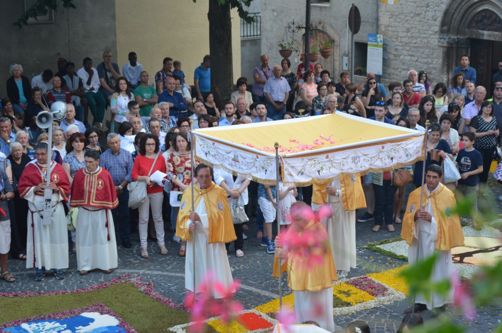 Carunchio-in-flower-event-chieti