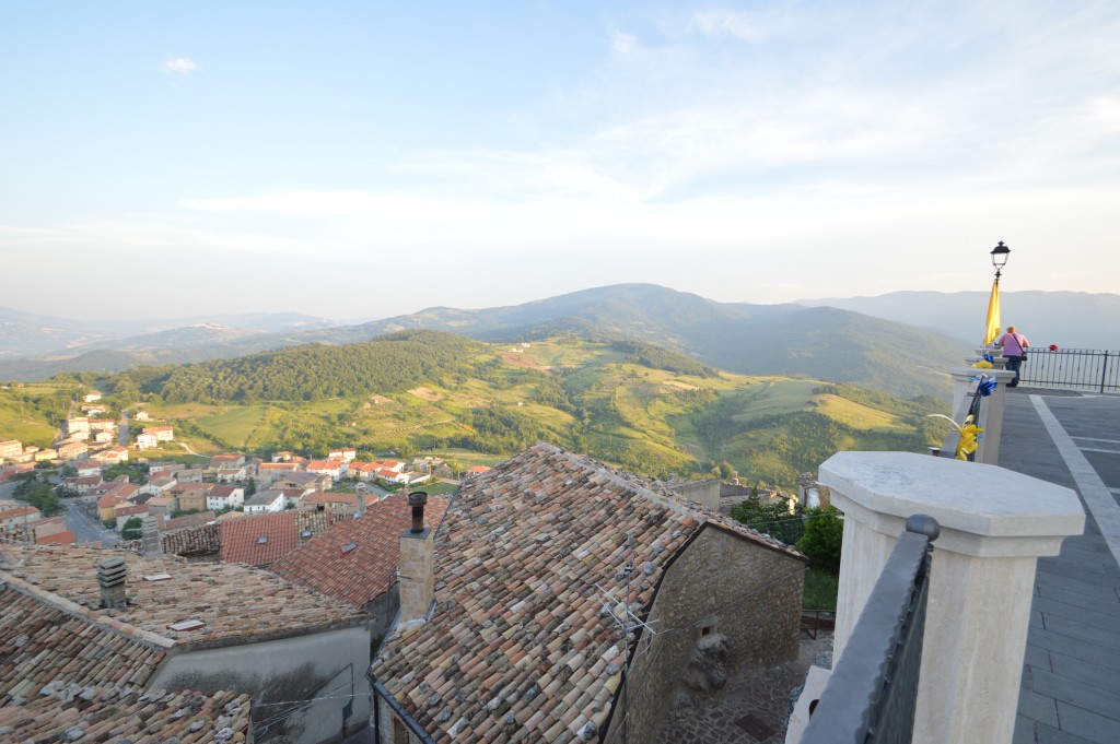 panoramic-view-of-carunchio-ch