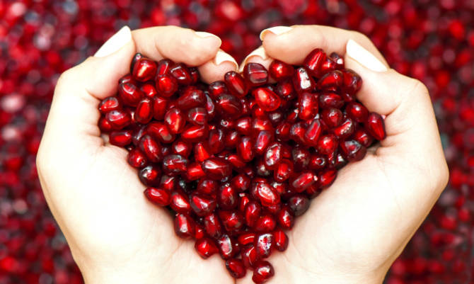pomegranate-fruits-of-heart