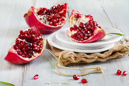 pomegranate-red-fruits