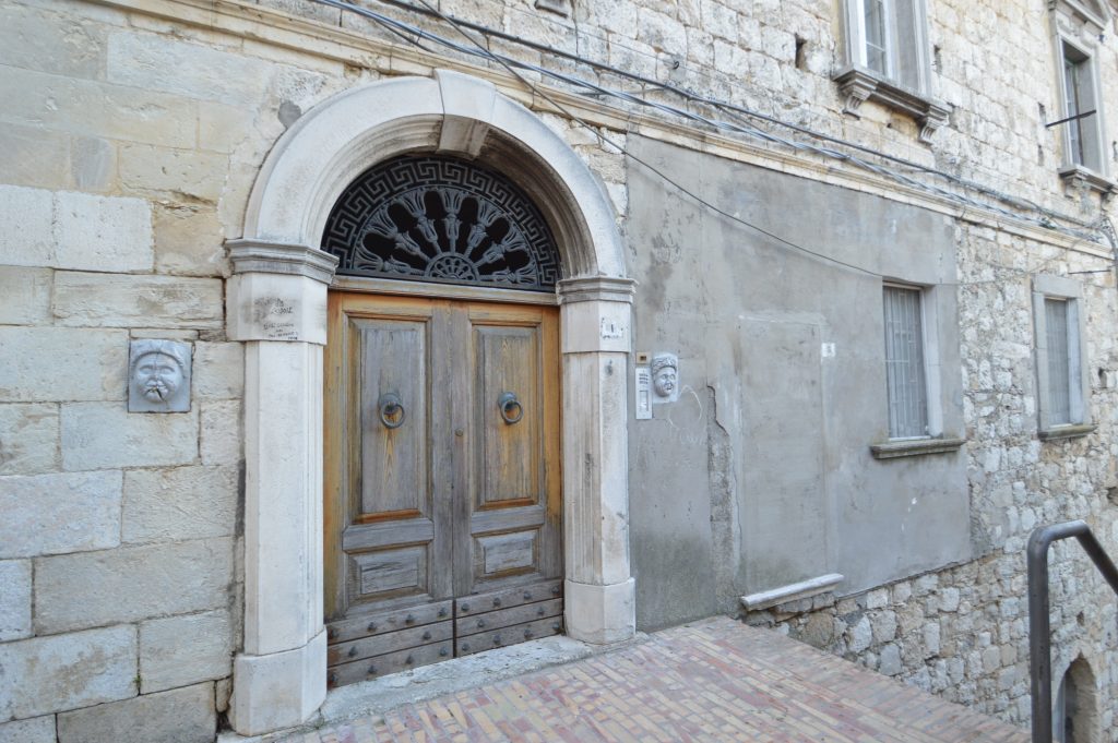 antico-portale-Fresagrandinaria-Chieti-Abruzzo